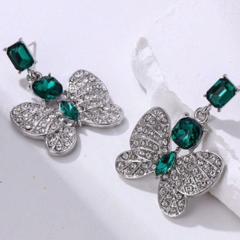 Glam Luxe Butterfly Emerald Rhinestone Drop Statement Earrings - Picture 4 of 6